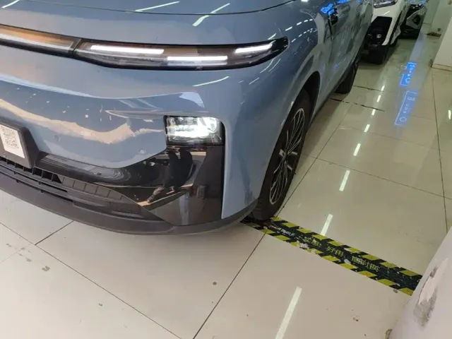 Leapmotor Leapmotor B10 2025 510 LiDAR Edition — Фото автомобиля 23
