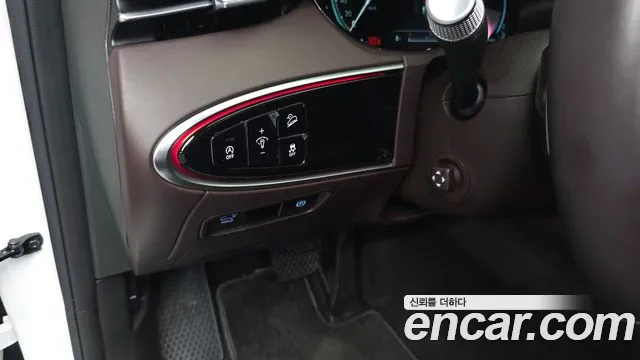 Genesis GV70 2.5T Бензин AWD — Фото автомобиля 14