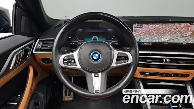 BMW i4 — Фото автомобиля 3