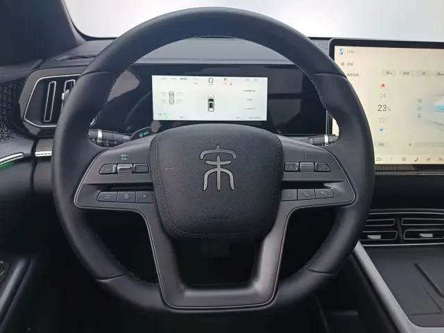BYD Song Pro — Фото автомобиля 12
