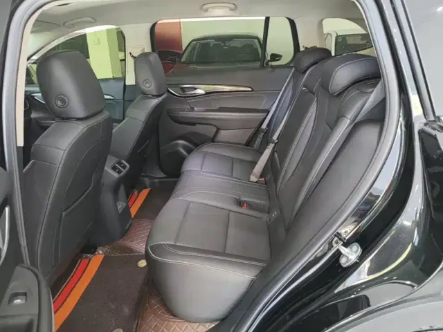 Buick Envision Plus — Фото автомобиля 16