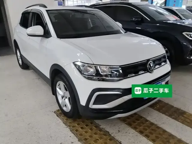 Volkswagen T-Cross — Фото автомобиля 3
