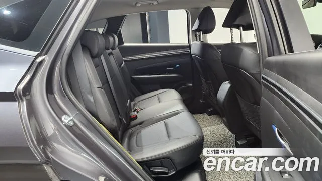 Hyundai Tucson Tucson (NX4) Дизель 2.0 2WD — Фото автомобиля 11