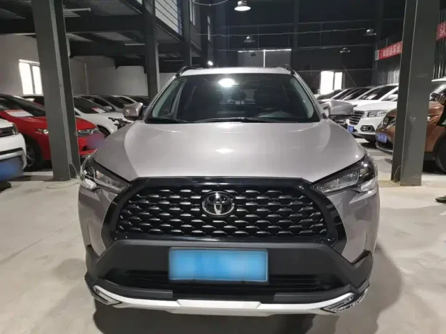 Toyota Corolla Cross — Фото автомобиля 2