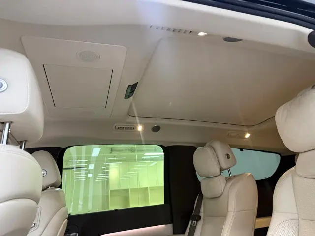 Li Auto MEGA — Фото автомобиля 14