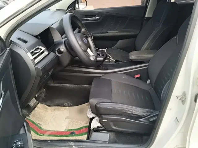 BYD e2 — Фото автомобиля 14
