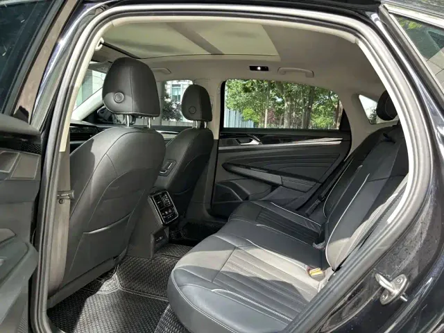 Volkswagen Passat 2022 330TSI Starlight Elite Edition — Фото автомобиля 10