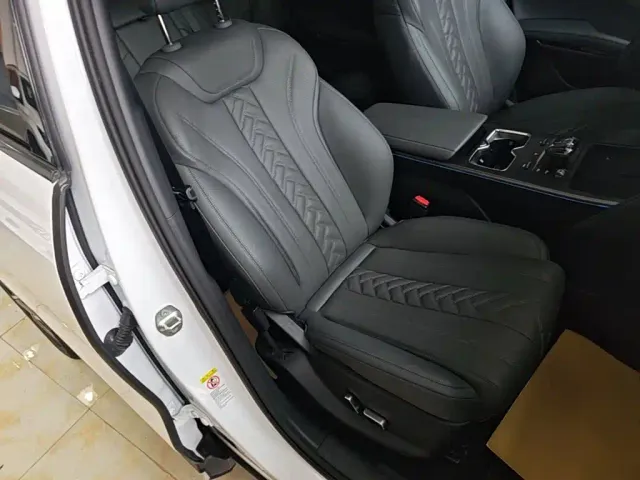 BYD Song L DM-i — Фото автомобиля 24