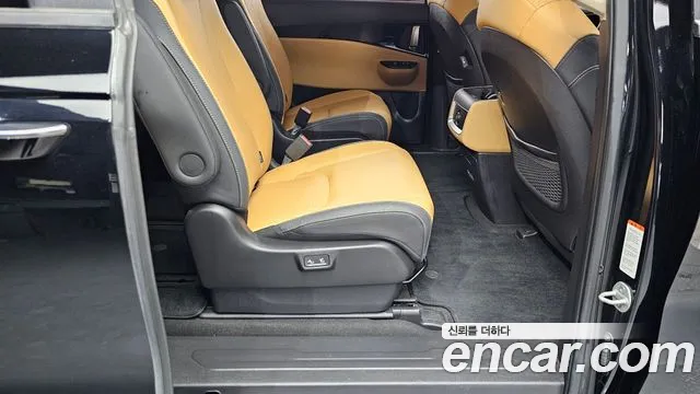 Kia Carnival Generation 4 — Фото автомобиля 18