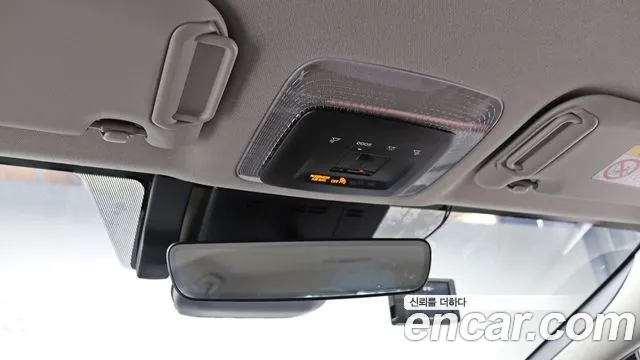 Toyota Prius Generation 5 — Фото автомобиля 14