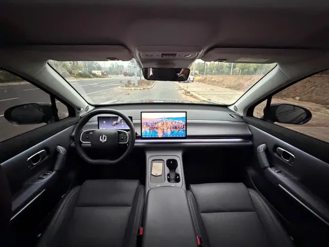 Leapmotor C16 — Фото автомобиля 10