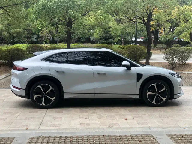 BYD Song L EV — Фото автомобиля 6