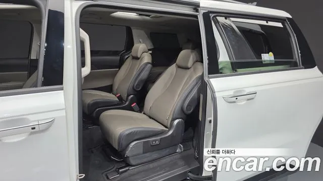 Kia Carnival 4th Gen — Фото автомобиля 16