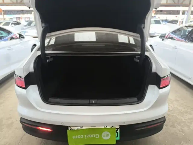 BYD Seal 05 DM-i — Фото автомобиля 18