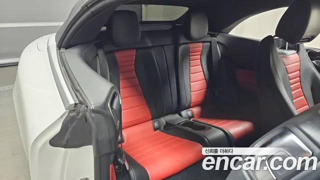 Mercedes-Benz E-Class — Фото автомобиля 11