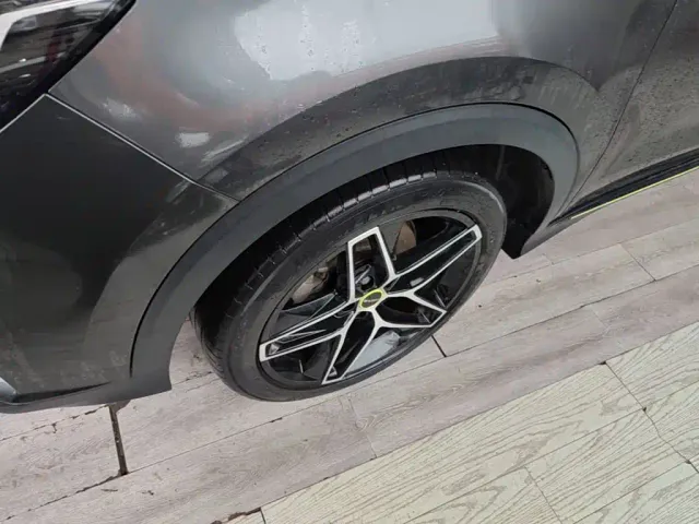 Roewe RX5 — Фото автомобиля 22