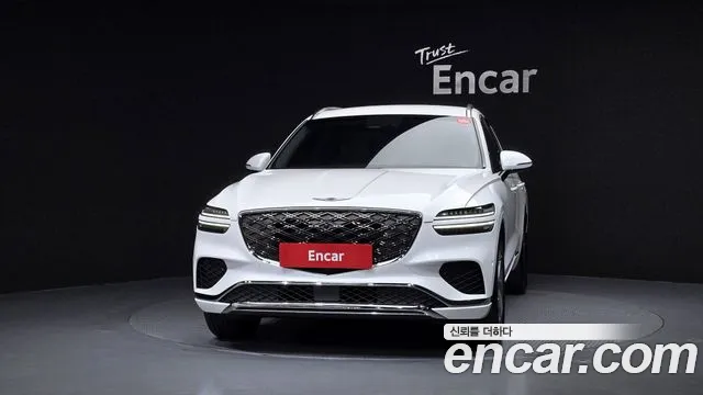 Genesis GV70 2.5T Бензин 2WD — Фото автомобиля 3