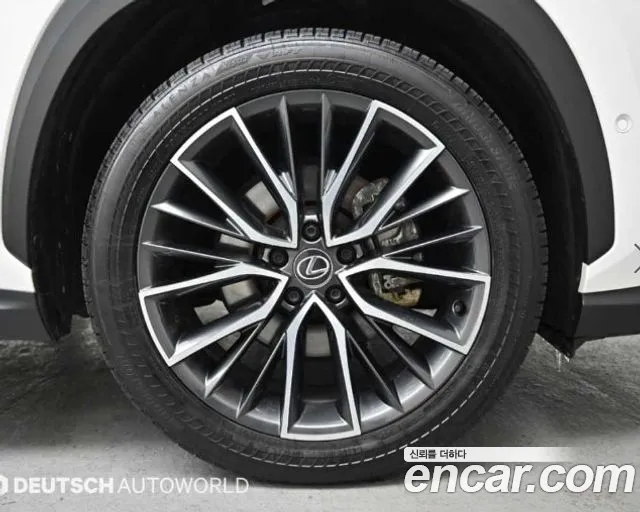 Lexus NX — Фото автомобиля 5