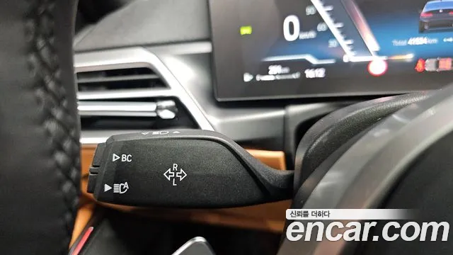 BMW 3-Series 3 серия (G20) 320i M Sport — Фото автомобиля 29