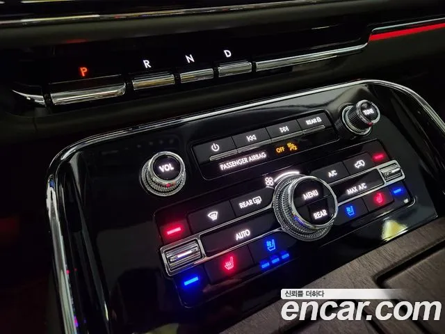 Lincoln Navigator — Фото автомобиля 15