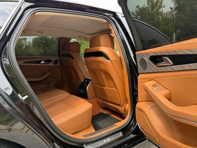 Hongqi H9 — Фото автомобиля 11