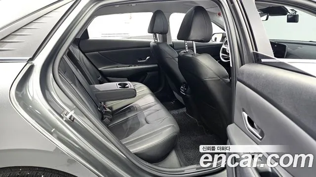 Hyundai AVANTE Avante (CN7) — Фото автомобиля 10
