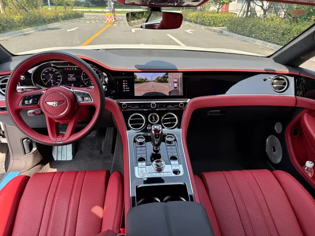 Bentley Continental — Фото автомобиля 14