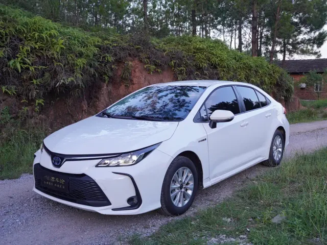 Фотография автомобиля — Toyota Corolla