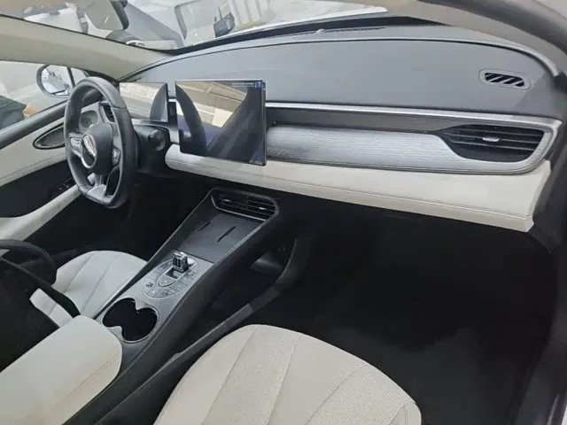 BYD Seal 05 DM-i — Фото автомобиля 9