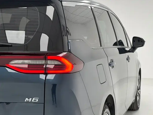 GAC Trumpchi M6 — Фото автомобиля 13