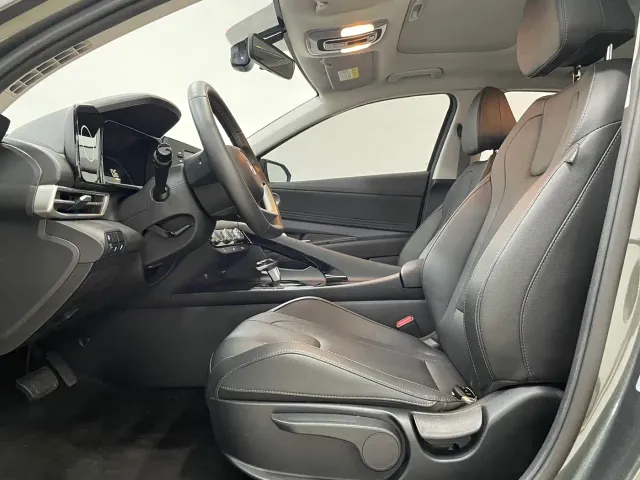 Hyundai Elantra — Фото автомобиля 9