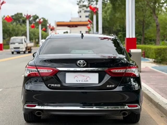Toyota Camry — Фото автомобиля 4