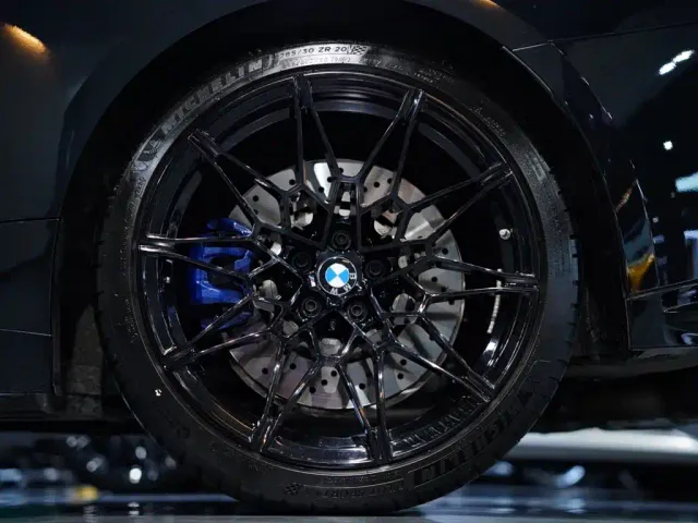 BMW M4 — Фото автомобиля 18