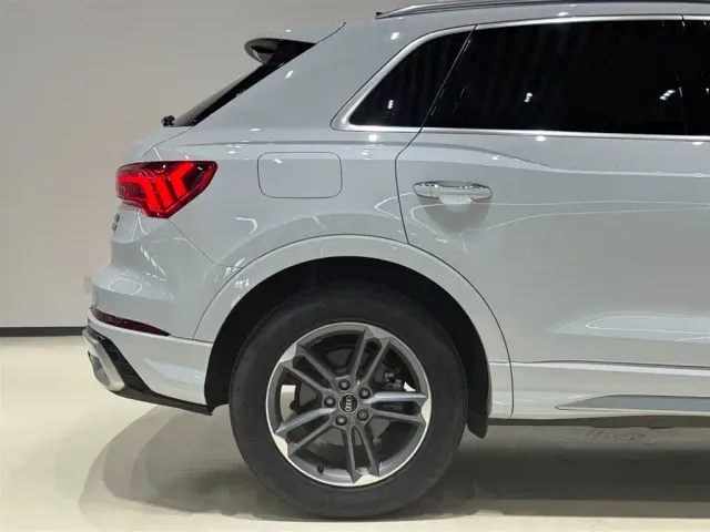 Audi Q3 — Фото автомобиля 7