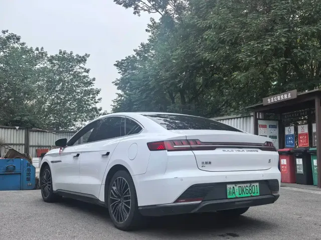 BYD Han — Фото автомобиля 5
