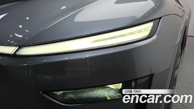 Tesla Model Y — Фото автомобиля 7