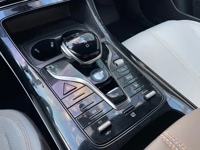 BYD Qin PLUS — Фото автомобиля 10