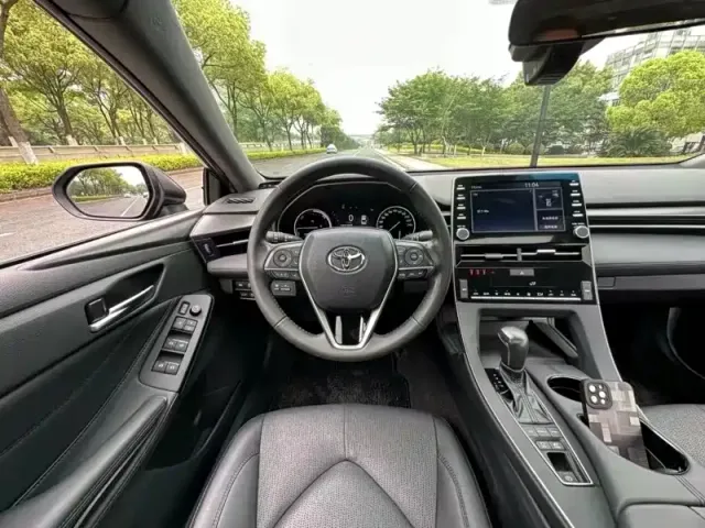 Toyota Avalon — Фото автомобиля 5