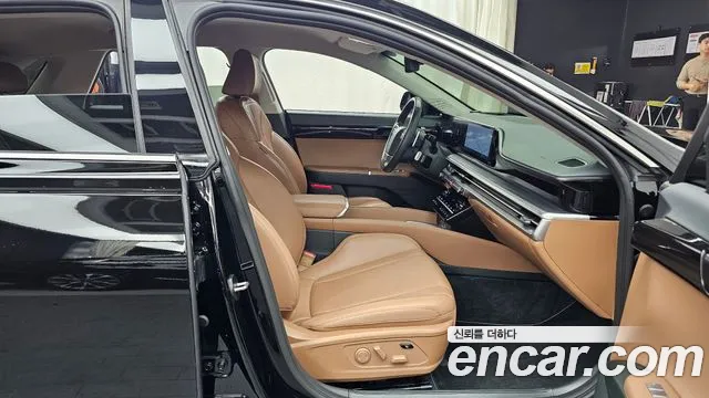 Hyundai Grandeur GN7 — Фото автомобиля 16