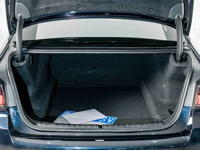 BMW 5 Series — Фото автомобиля 22