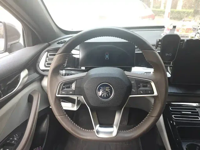 BYD Qin PLUS — Фото автомобиля 6