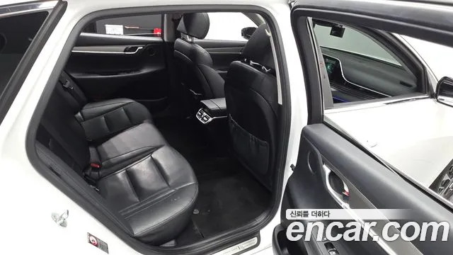 Hyundai Grandeur — Фото автомобиля 2