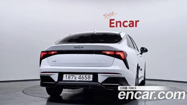 Kia K5 Новый K5 3 поколение 2.0 LPi(Для проката) — Фото автомобиля 4