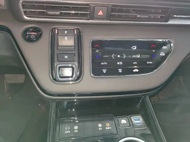 Honda Odyssey — Фото автомобиля 13