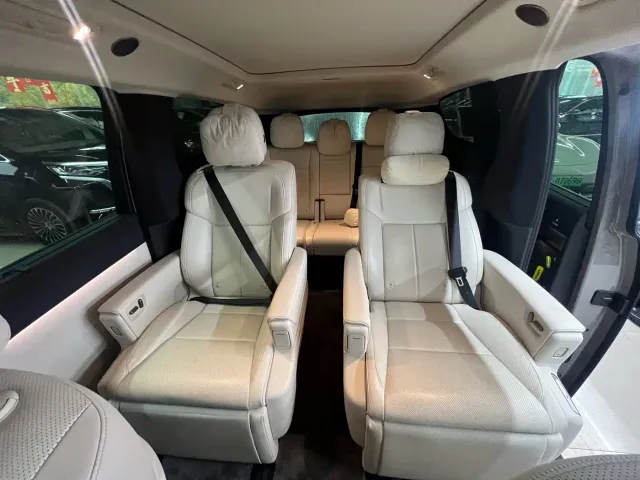 Li Auto MEGA — Фото автомобиля 6