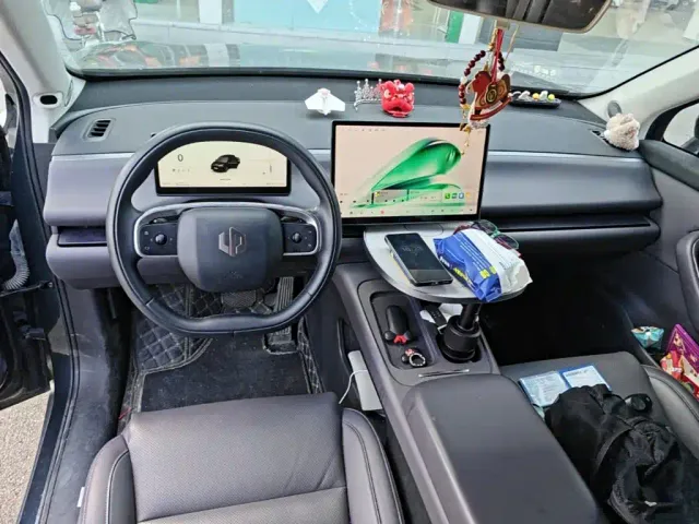 Leapmotor C10 — Фото автомобиля 6