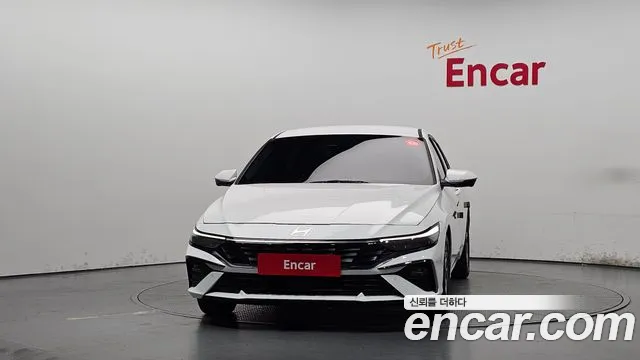 Hyundai Avante CN7 — Фото автомобиля 3