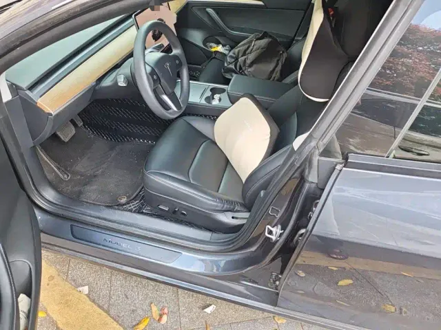 Tesla Model 3 — Фото автомобиля 7