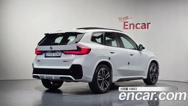 BMW X1 U11 — Фото автомобиля 2