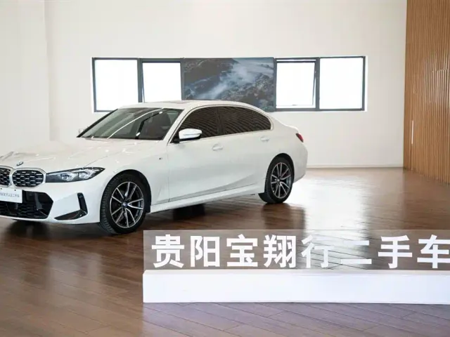 Фотография автомобиля — BMW 3 Series